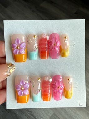 Floral Pink & Orange Press-On Nail Set